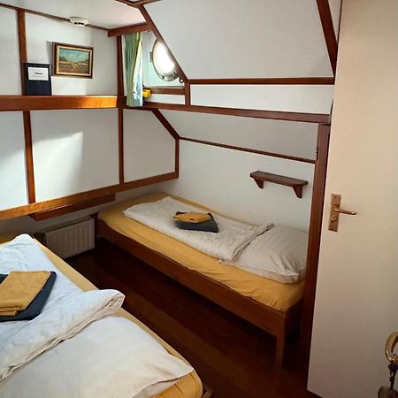 אמסטרדם Hotelboot Zwaan מראה חיצוני תמונה