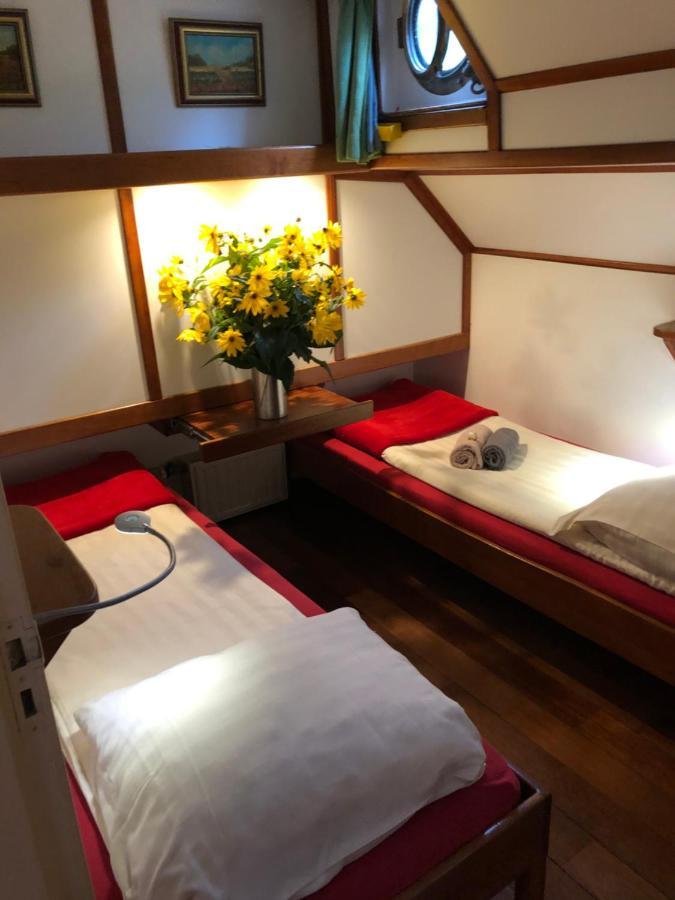 אמסטרדם Hotelboot Zwaan מראה חיצוני תמונה