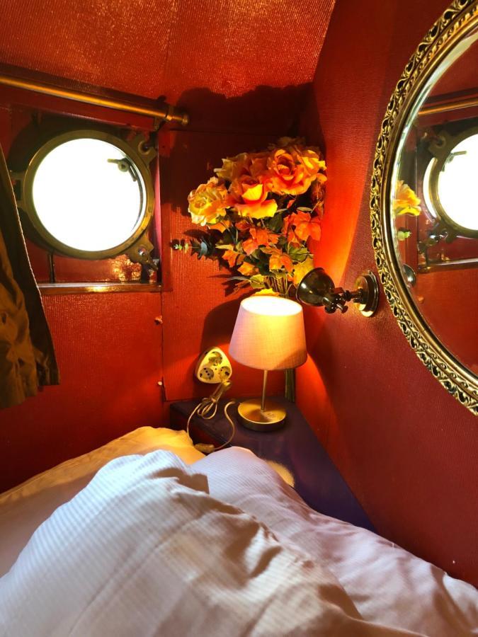אמסטרדם Hotelboot Zwaan מראה חיצוני תמונה