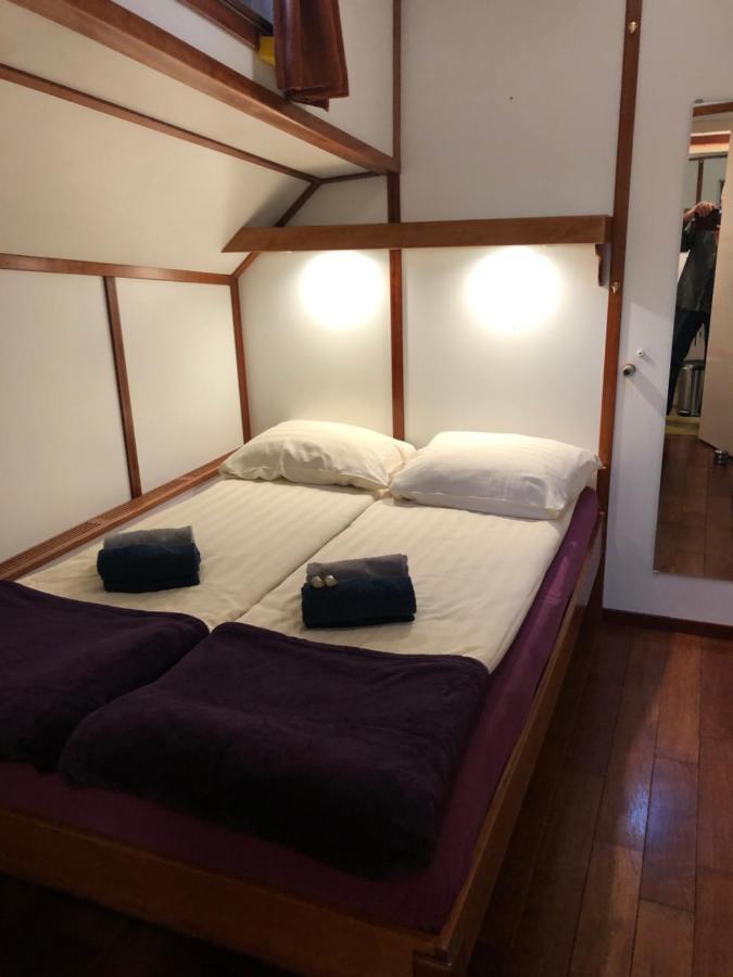 אמסטרדם Hotelboot Zwaan מראה חיצוני תמונה