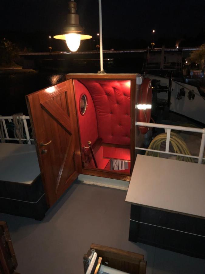 אמסטרדם Hotelboot Zwaan מראה חיצוני תמונה