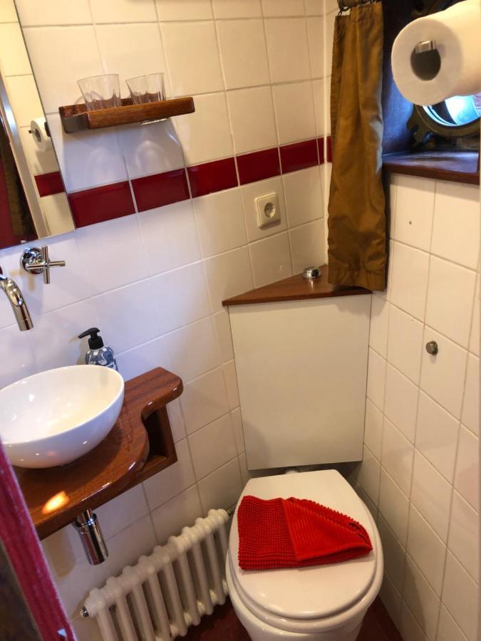 אמסטרדם Hotelboot Zwaan מראה חיצוני תמונה